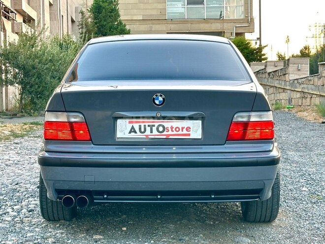 BMW 328 1997, 228,000 km - 2.8 l - Bakı