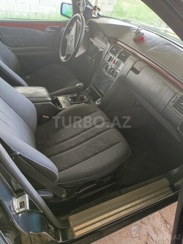 Mercedes E 230 1997, 361,610 km - 2.3 l - Lənkəran