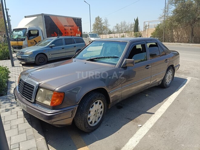 Mercedes E 250 1993, 700,000 km - 2.5 l - Bakı