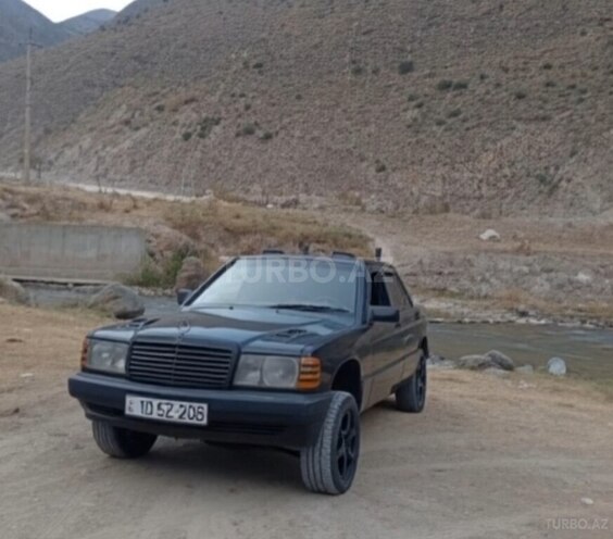 Mercedes 190 1992, 443,445 km - 2.0 l - Yevlax