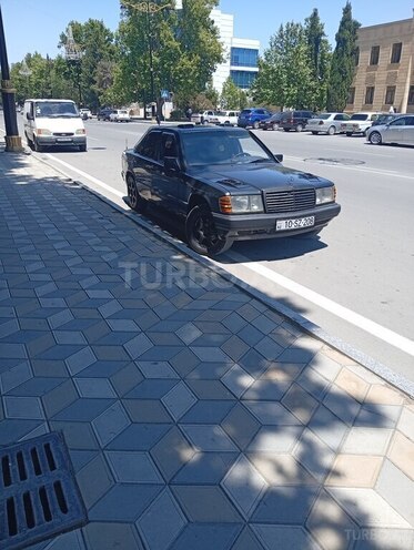Mercedes 190 1992, 443,445 km - 2.0 l - Yevlax