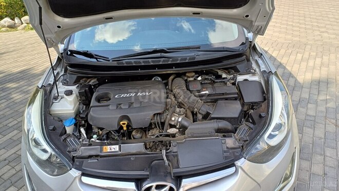Hyundai Avante 2015, 162,000 km - 1.6 л - Masallı