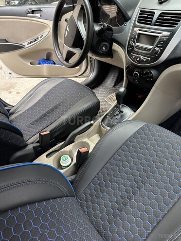 Hyundai Accent 2016, 216,317 km - 1.6 l - Bakı