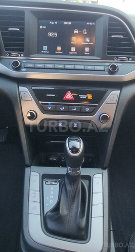 Hyundai Elantra 2018, 131,000 km - 2.0 л - Bakı