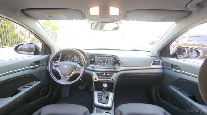 Hyundai Elantra 2018, 131,000 km - 2.0 л - Bakı
