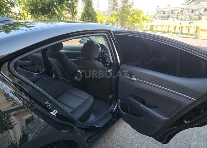 Hyundai Elantra 2018, 131,000 km - 2.0 л - Bakı