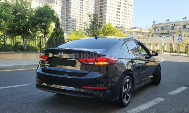 Hyundai Elantra 2018, 131,000 km - 2.0 л - Bakı