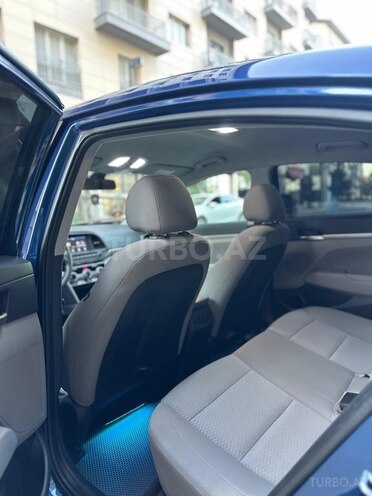 Hyundai Elantra 2019, 125,000 km - 2.0 l - Bakı