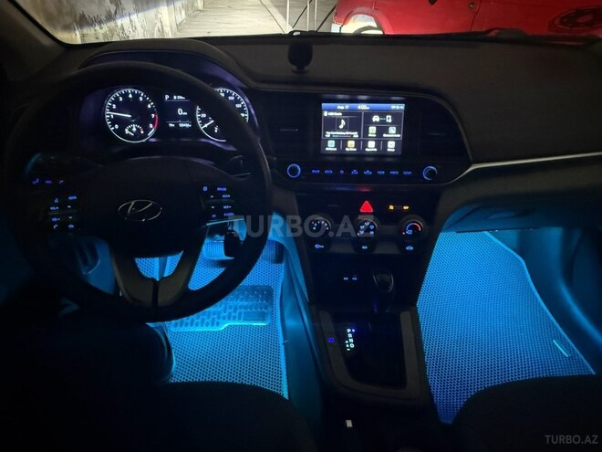 Hyundai Elantra 2019, 125,000 km - 2.0 l - Bakı
