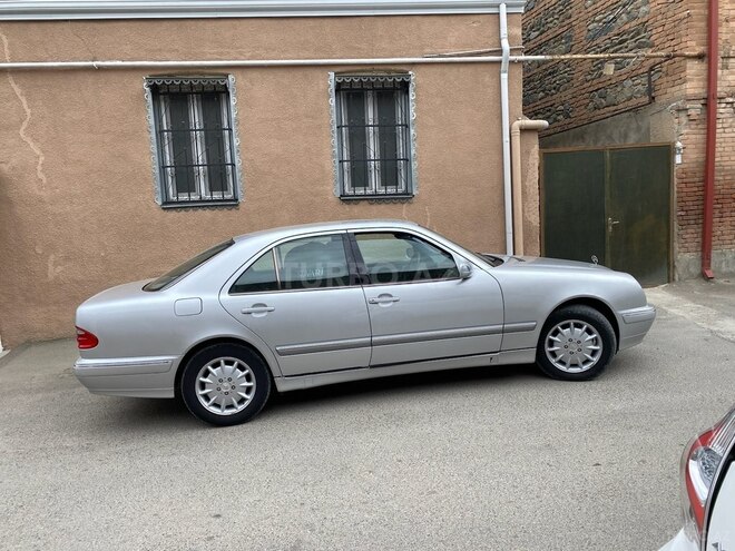 Mercedes E 240 2000, 275,000 km - 2.6 l - Şəmkir