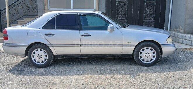 Mercedes C 220 1995, 356,324 km - 2.2 l - Xırdalan