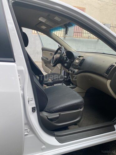 Hyundai Elantra 2010, 250,000 km - 2.0 l - Bakı