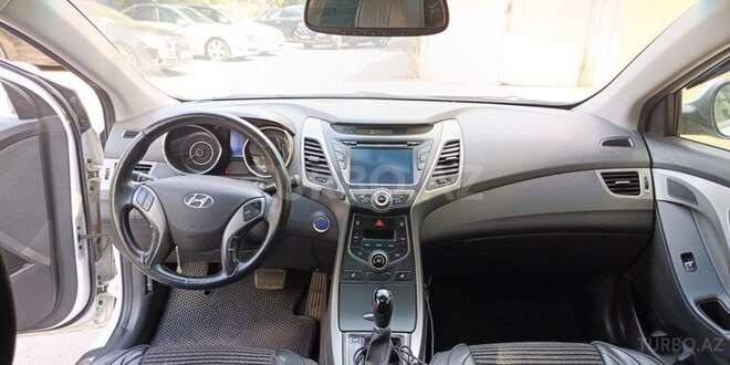 Hyundai Avante 2013, 280,000 km - 1.6 l - Bakı