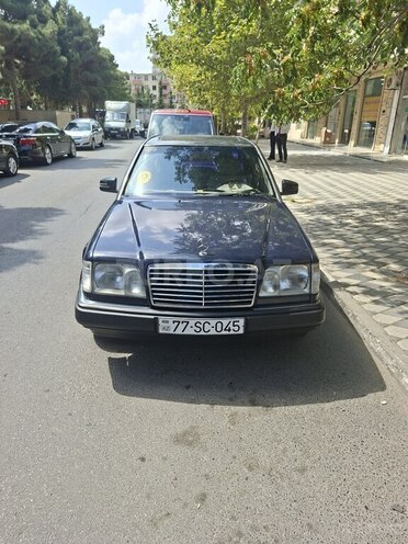 Mercedes E 220 1994, 385,422 km - 2.2 l - Bakı