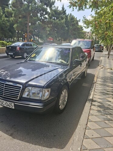 Mercedes E 220 1994, 385,422 km - 2.2 l - Bakı