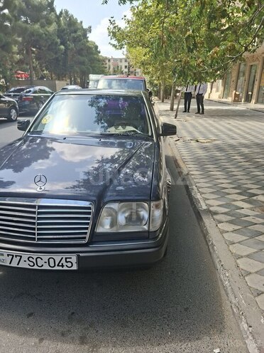 Mercedes E 220 1994, 385,422 km - 2.2 l - Bakı