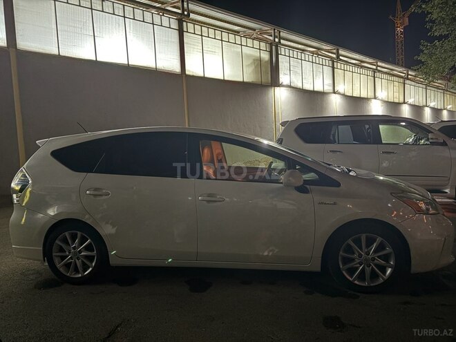 Toyota Prius V 2012, 256,439 km - 1.8 л - Bakı