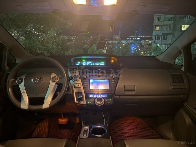 Toyota Prius V 2012, 256,439 km - 1.8 л - Bakı