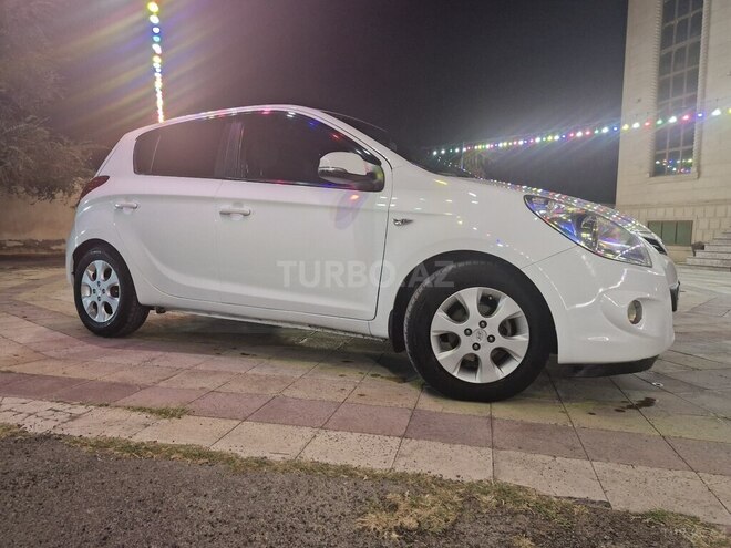 Hyundai i20 2012, 195,000 km - 1.4 l - Bakı