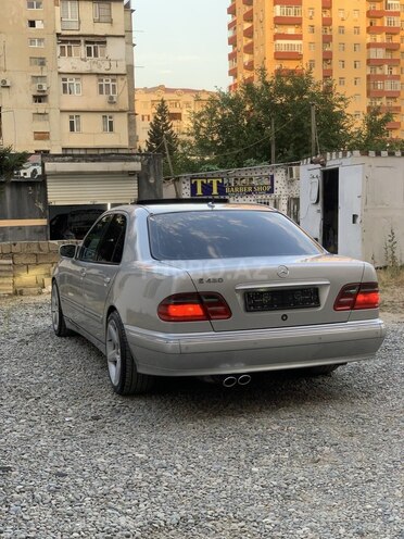 Mercedes E 430 2001, 211,071 km - 4.3 l - Bakı