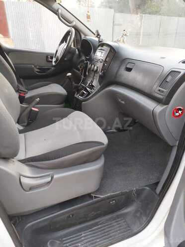Hyundai H-1 2010, 190,000 km - 2.5 л - Bakı