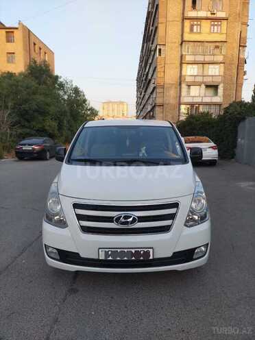 Hyundai H-1 2010, 190,000 km - 2.5 л - Bakı