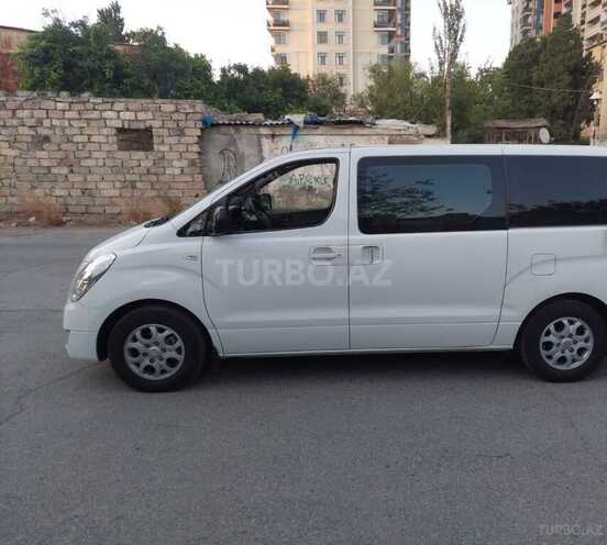 Hyundai H-1 2010, 190,000 km - 2.5 л - Bakı