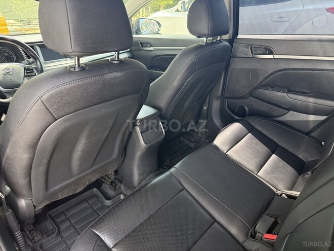 Hyundai Elantra 2016, 240,000 km - 2.0 л - Naxçıvan