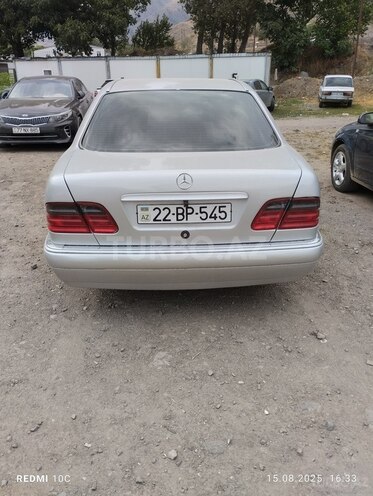 Mercedes E 230 1996, 483,455 km - 2.3 l - Goranboy