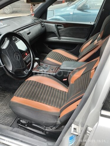Mercedes E 230 1996, 483,455 km - 2.3 l - Goranboy