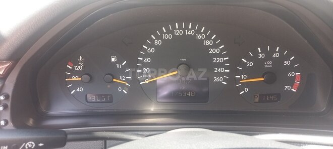 Mercedes E 280 2001, 175,348 km - 2.8 л - Lənkəran