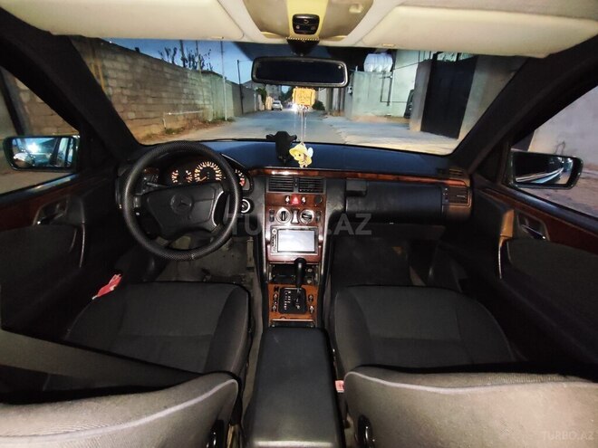 Mercedes E 200 1997, 380,000 km - 2.0 l - Bakı