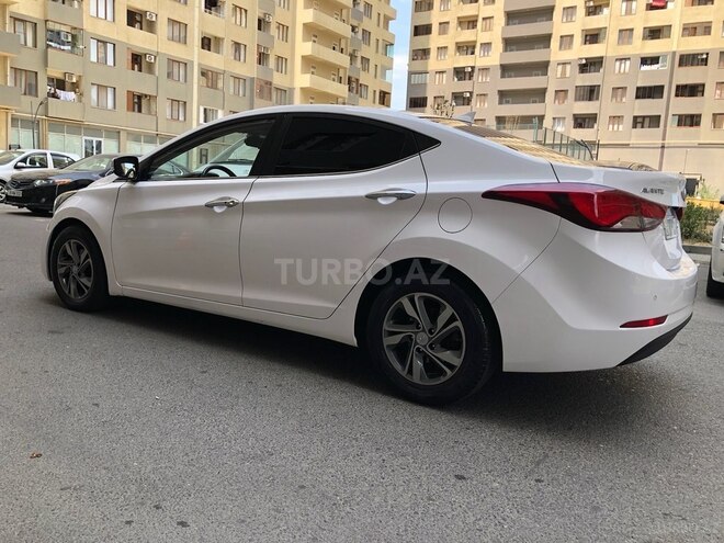 Hyundai Avante 2015, 140,000 km - 1.6 л - Bakı