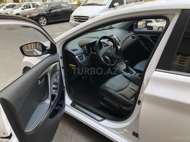 Hyundai Avante 2015, 140,000 km - 1.6 л - Bakı