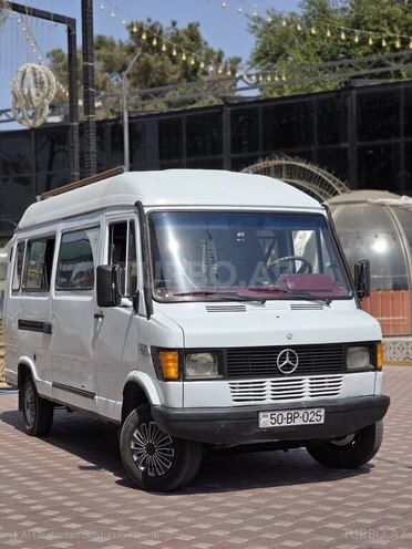 Mercedes 208 D 1993, 350,000 km - 2.3 л - Şirvan