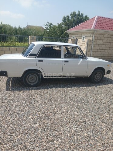 LADA (VAZ) 2107 2008, 30,273 km - 1.6 l - Salyan