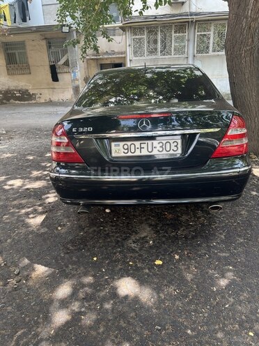 Mercedes E 320 2002, 285,600 km - 3.2 l - Bakı