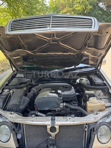 Mercedes E 230 1996, 343,788 km - 2.3 l - Gəncə