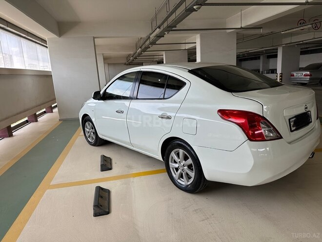 Nissan Sunny 2013, 240,000 km - 1.5 l - Bakı