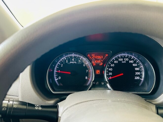 Nissan Sunny 2013, 240,000 km - 1.5 l - Bakı
