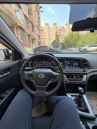 Hyundai Elantra 2018, 183,765 km - 2.0 l - Bakı
