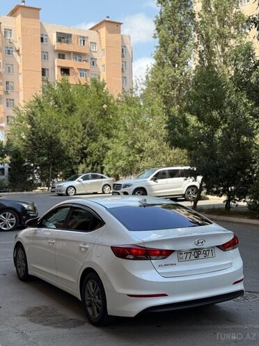 Hyundai Elantra 2018, 183,765 km - 2.0 l - Bakı
