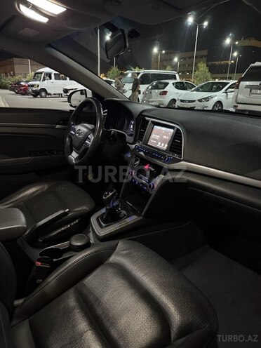 Hyundai Avante 2016, 165,000 km - 1.6 l - Bakı