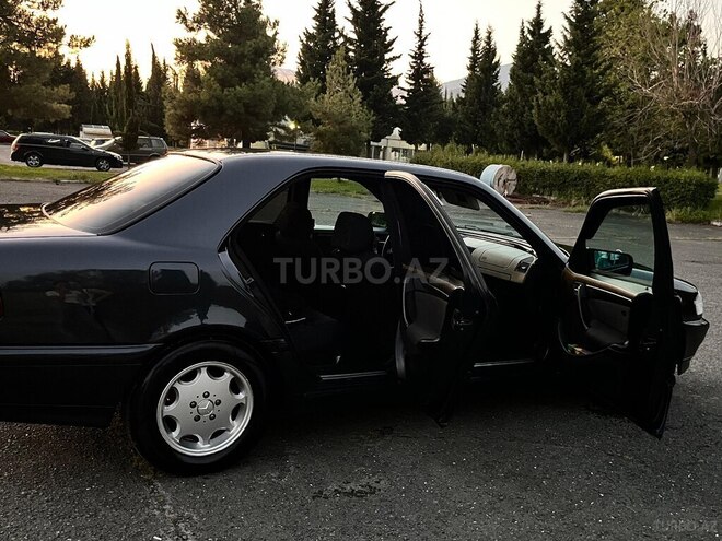 Mercedes C 200 1998, 364,829 km - 2.0 л - Balakən