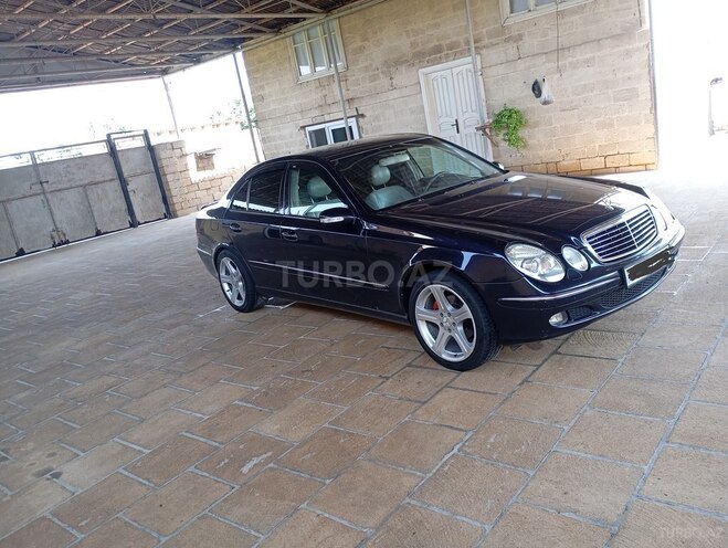 Mercedes E 270 2002, 340,600 km - 2.7 l - Salyan