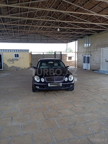 Mercedes E 270 2002, 340,600 km - 2.7 l - Salyan