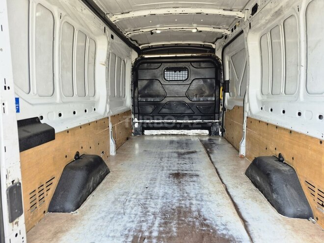 Ford Transit 2015, 380,000 km - 2.2 l - Qusar