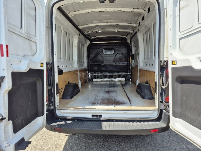 Ford Transit 2015, 380,000 km - 2.2 l - Qusar