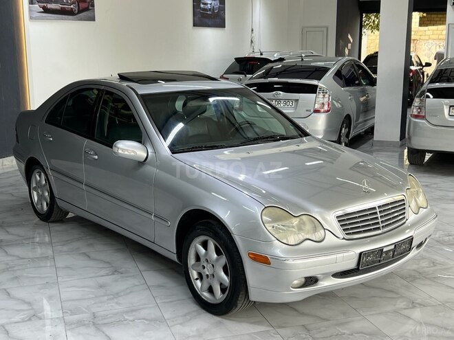Mercedes C 240 2002, 323,000 km - 2.6 l - Sumqayıt
