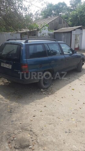 Opel Vectra 1995, 100,000 km - 2.0 л - Masallı